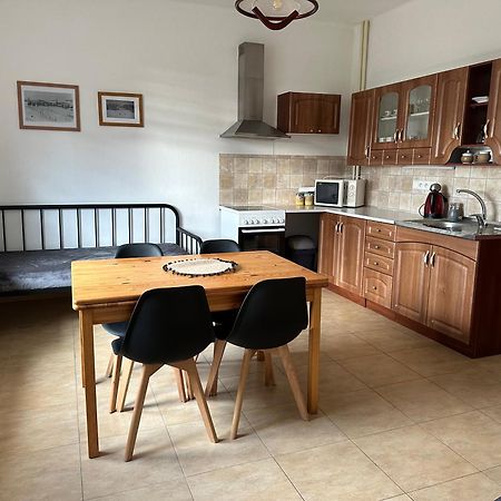 Apartman Aneta ノヴェー・ムニェスト・ナ・モラヴィエ エクステリア 写真